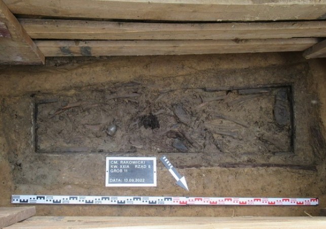 badania na cmentarzu rakowickim