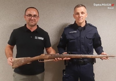 przekazanie broni do muzeum